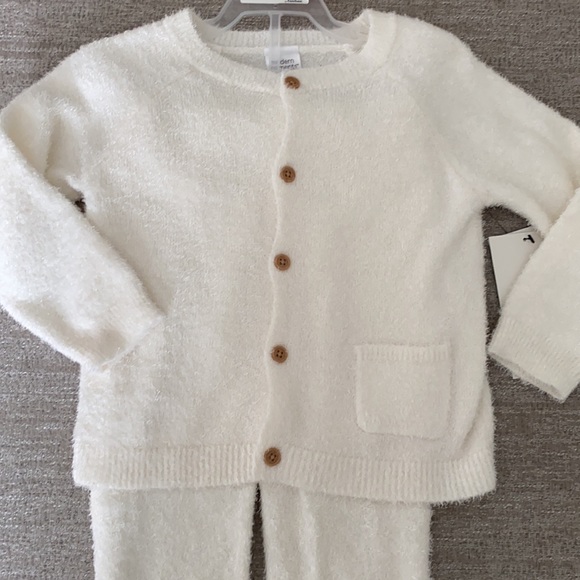 Modern Moments Soft knit Ivory sweater and pants set by Gerber Size 18 mo. NWT - Picture 2 of 10